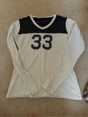 Cream & navy Long Sleeve V-Neck Tee with Number 33